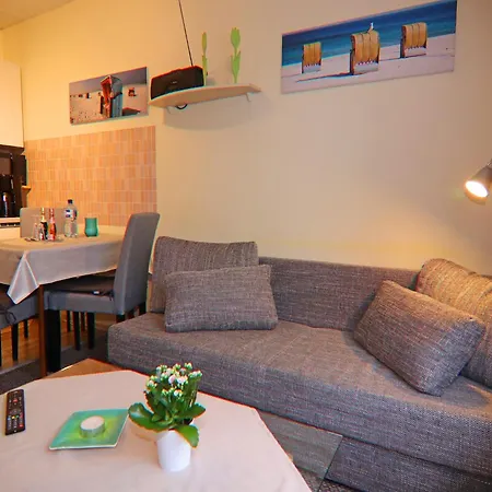 Jutta In Der Naehe Der Ostsee * Proseken